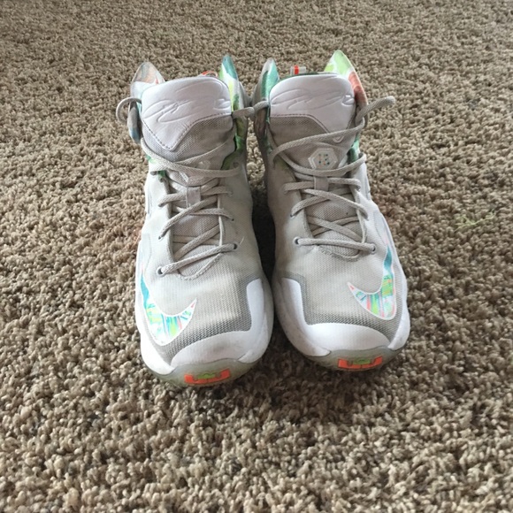 Hawaiian LeBron 13s - Picture 1 of 4
