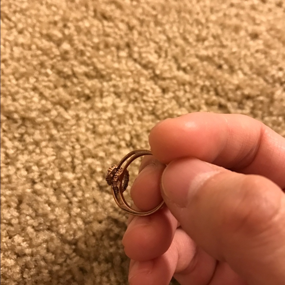 ring - Picture 3 of 3
