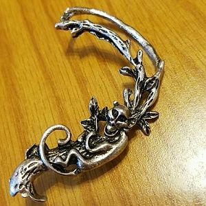 Monkey on a Vine (Ear cuff)