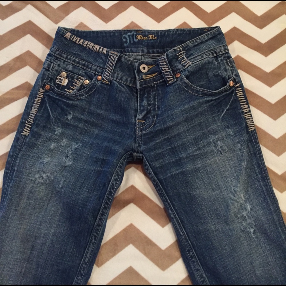 Miss Me Capri Jeans