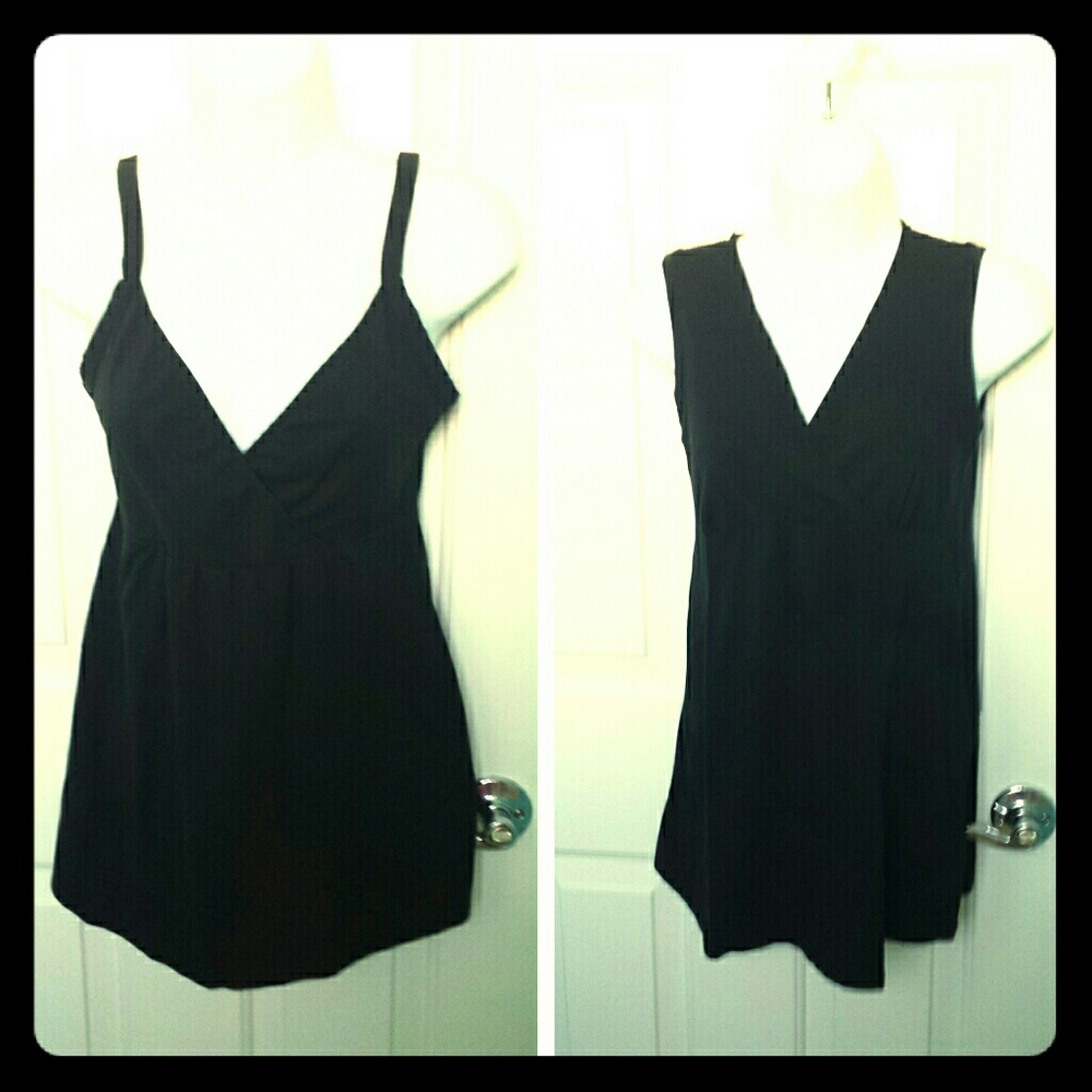 Gap Maternity Nursing bundle of 2 XS