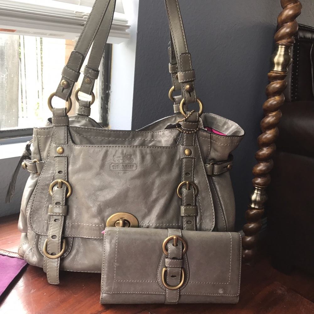 Coach Leather Purse and Wallet