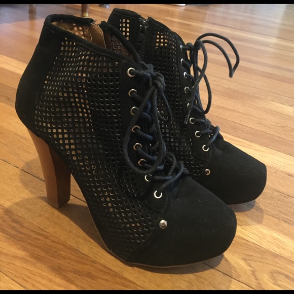 Black bootie heels - Picture 2 of 2