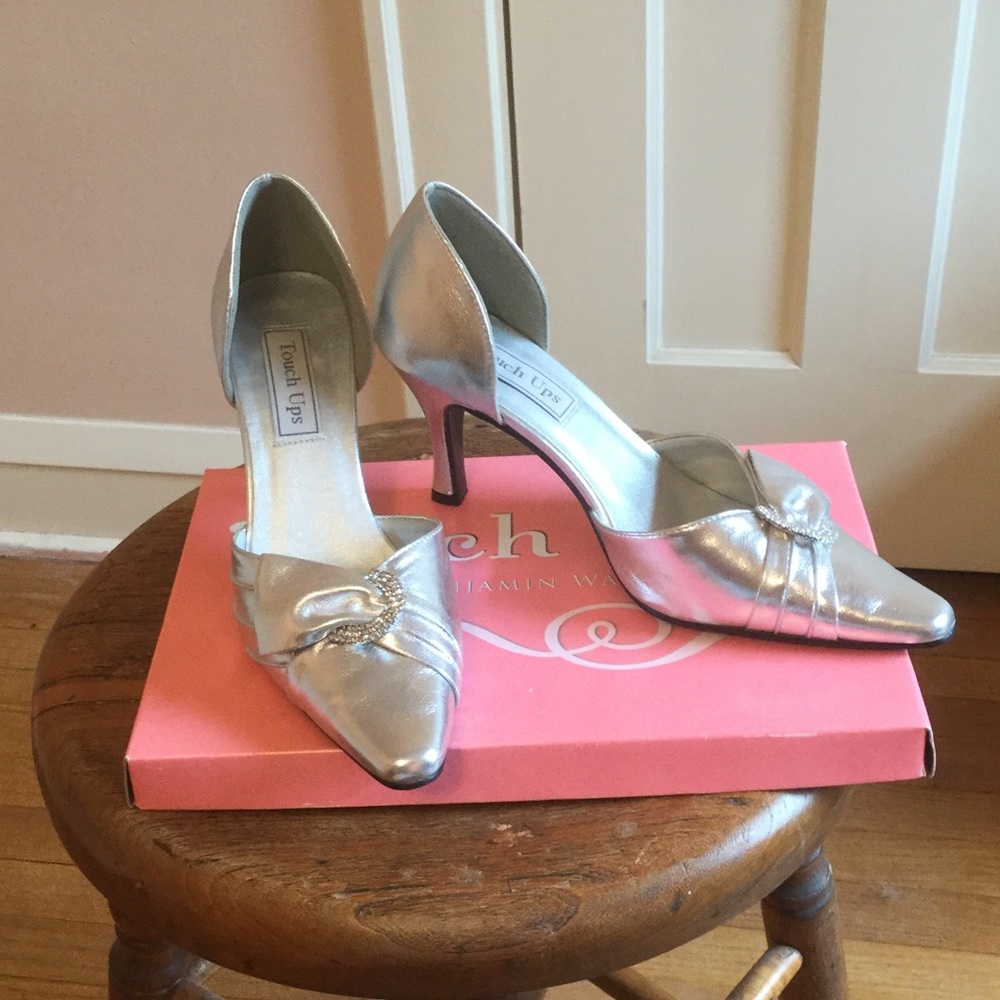 👠Benjamin Walk Touch Ups Rhinestone Pumps