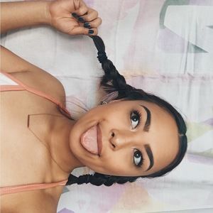 Meet your Posher, Izzy