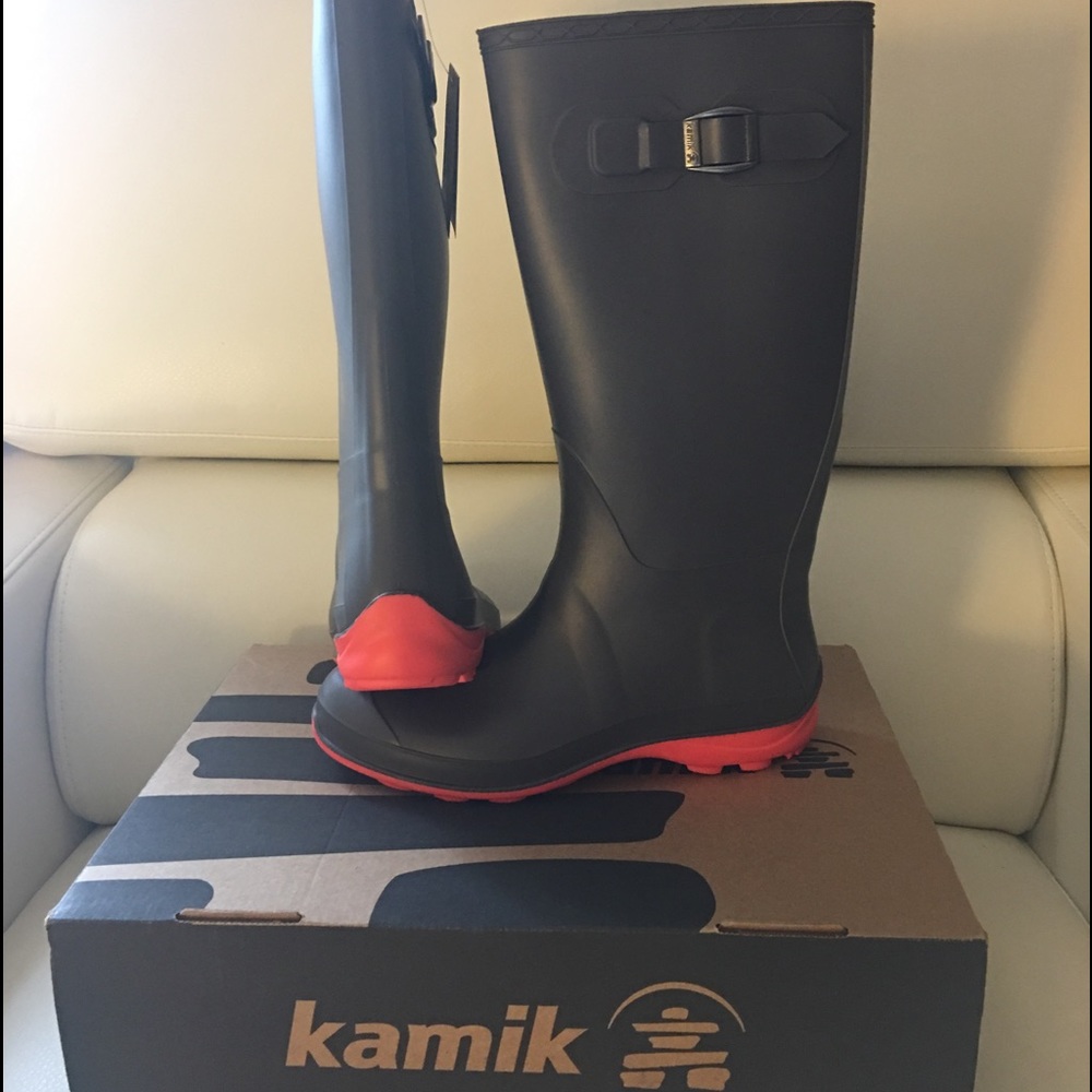 Kamik Rainboots -brand new charcoal and coral