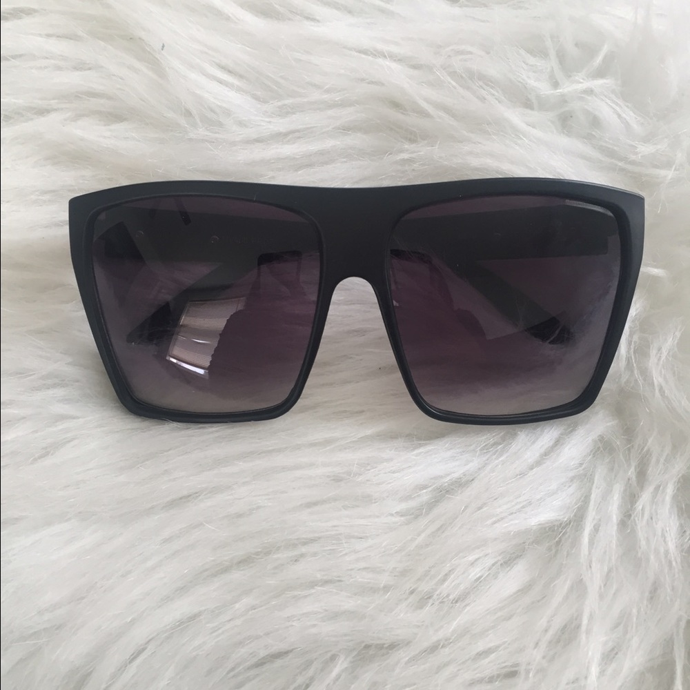 Matte black/gold oversized sunglasses. New