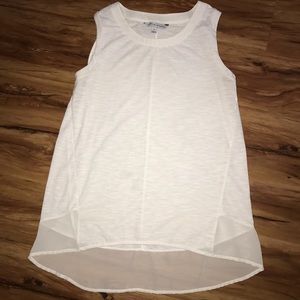 Women's M White blouse tank top Adrienne vittadini