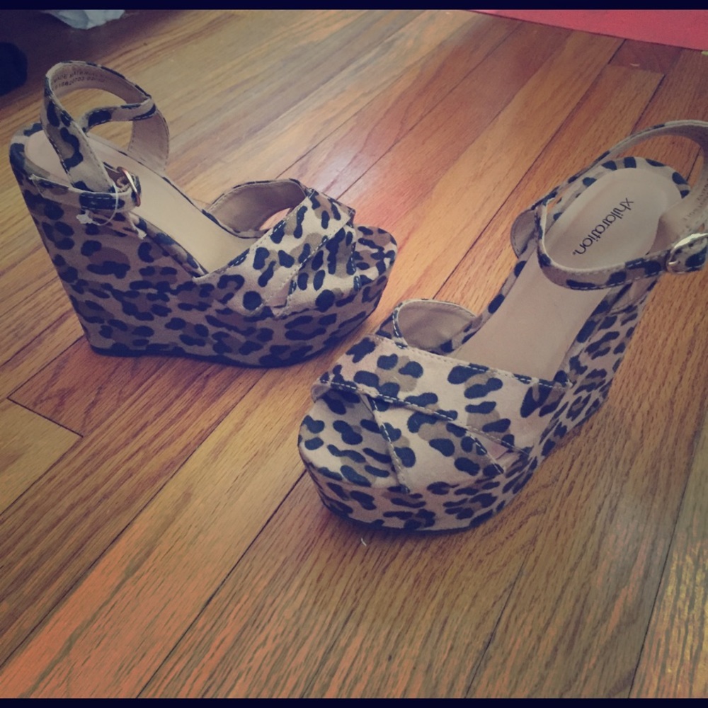 Leopard wedges