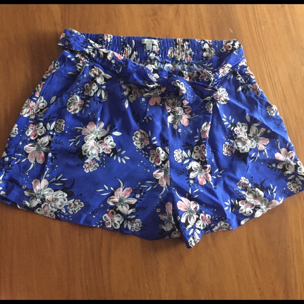 Blue Pattern Floral Shorts
