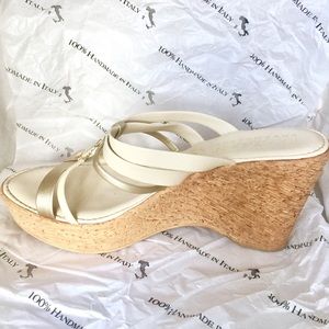 BRAND NEW✅ Italian Shoemakers Wedges