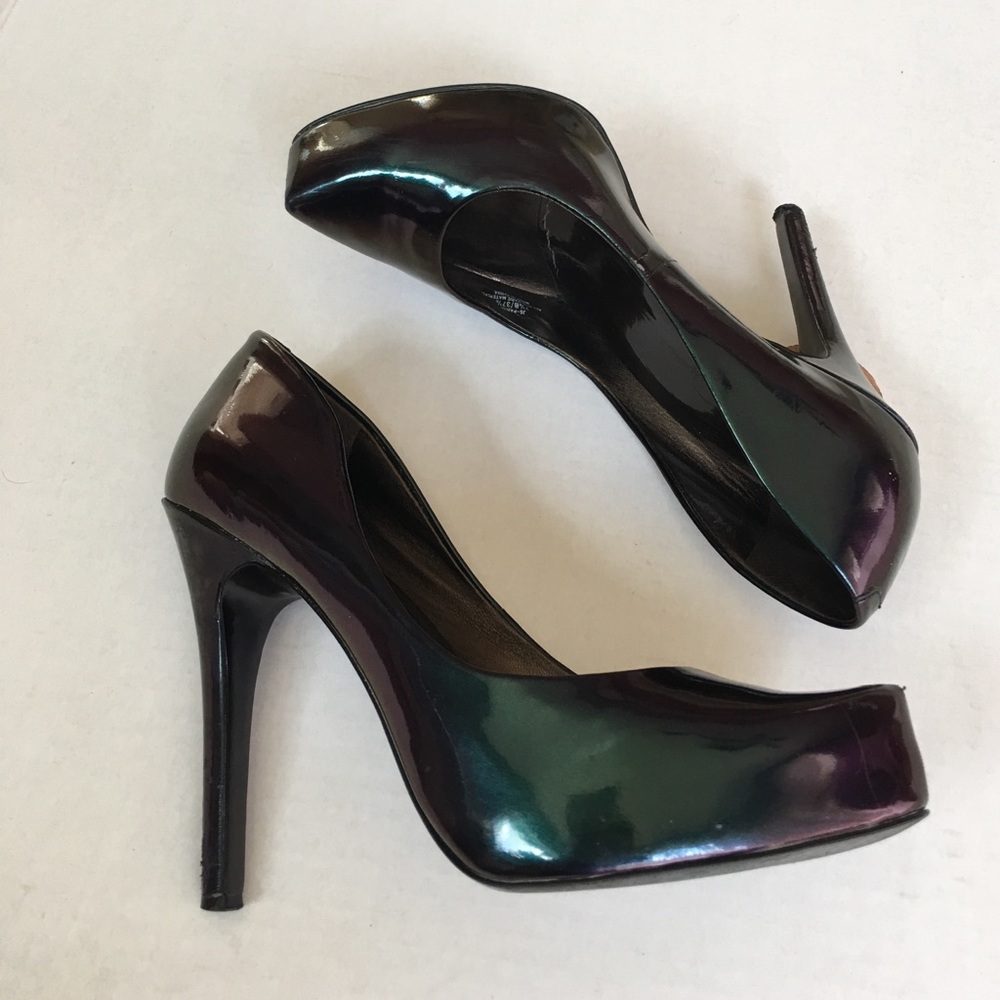 Jessica Simpson Iridescent Platform Pumps