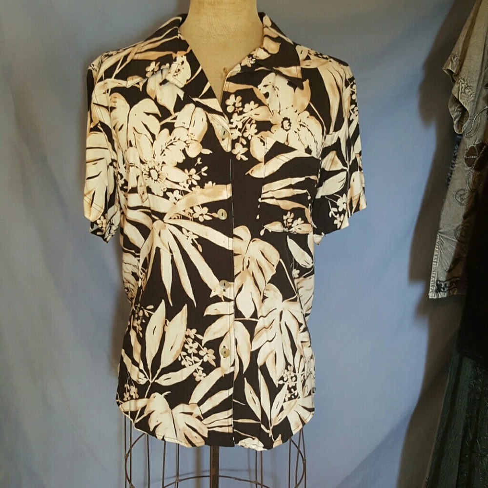 Button up Ladies short sleeve soft shirt