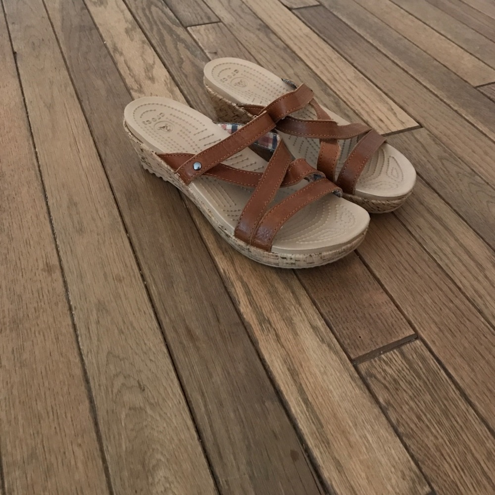Croc wedges