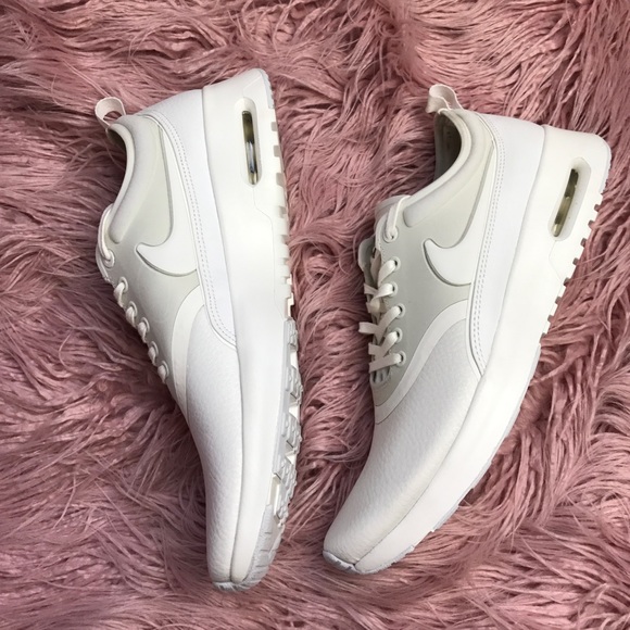 NWT Nike Thea premium - Picture 4 of 7