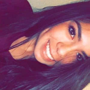 Meet your Posher, Janelle