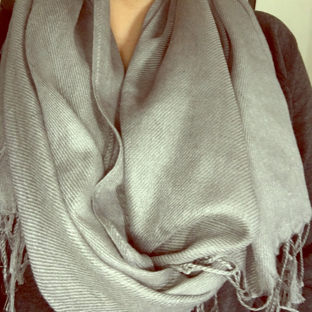 Light grey scarf