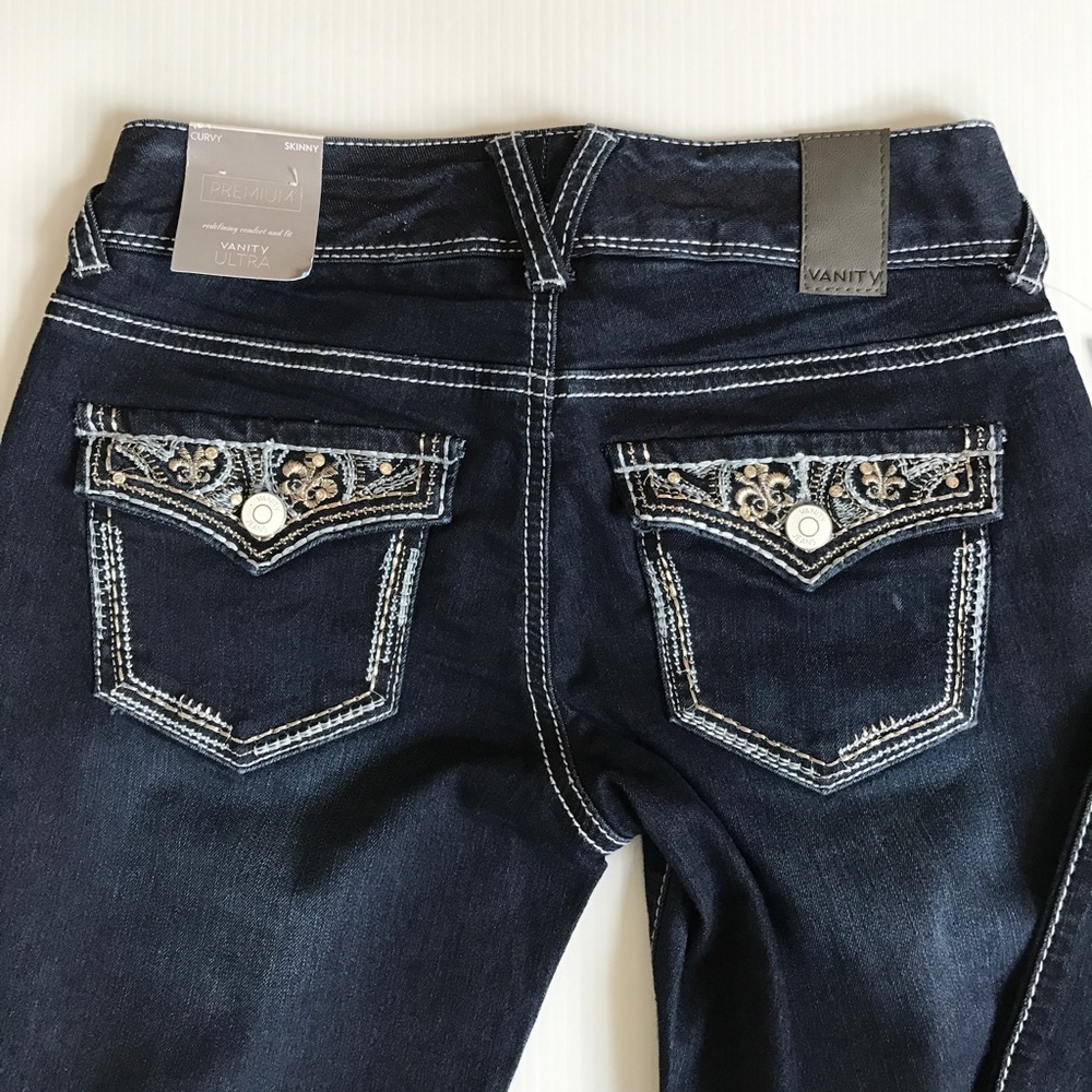 NWT Vanity premium Sasha skinny 25 regular