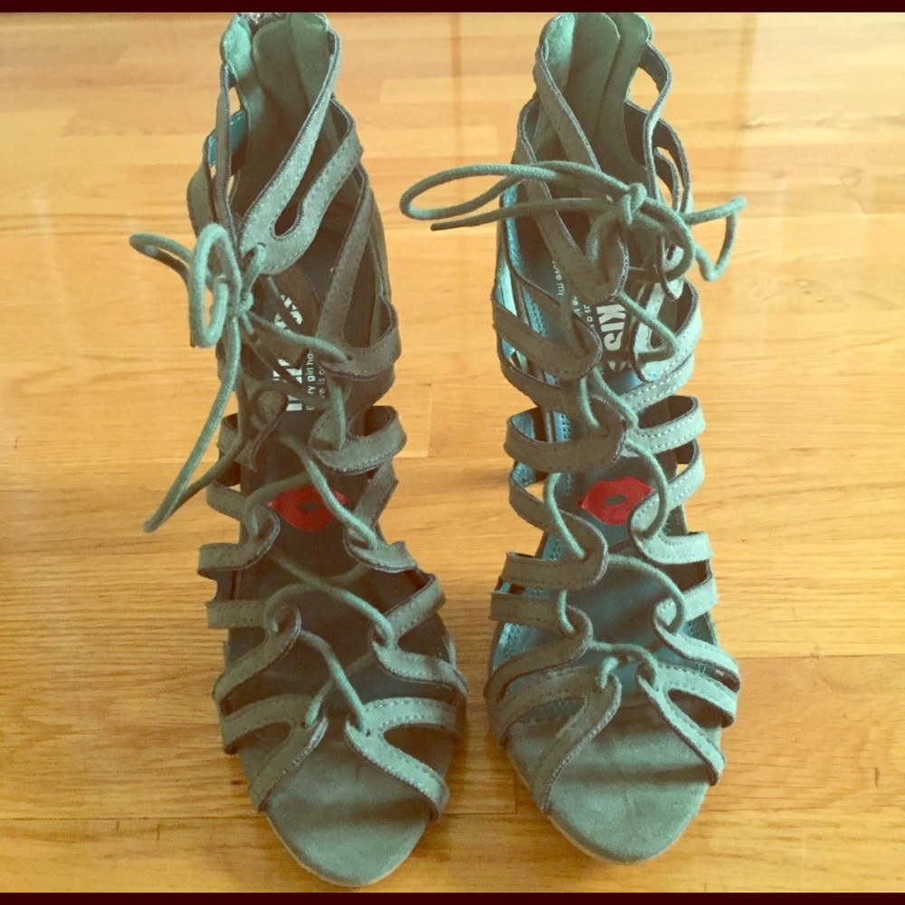 Brand new strappy heels!!