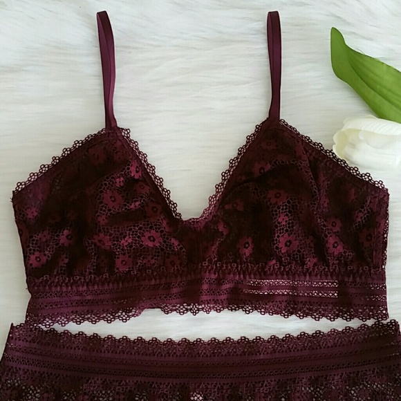 Nwt Victoria's Secret Bralette M & Panty M .SET - Picture 2 of 6