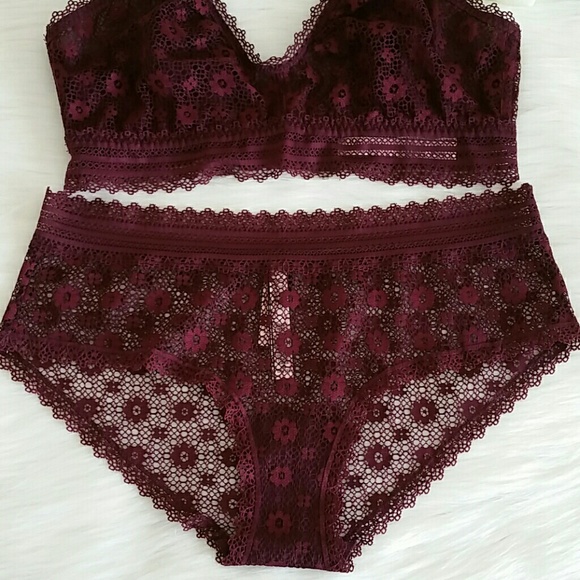Nwt Victoria's Secret Bralette M & Panty M .SET - Picture 3 of 6