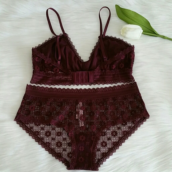 Nwt Victoria's Secret Bralette M & Panty M .SET - Picture 4 of 6