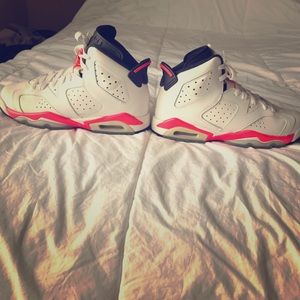 Jordan's, infrared 6s.