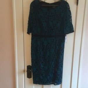 Adrianna Papell Lace Dress👗