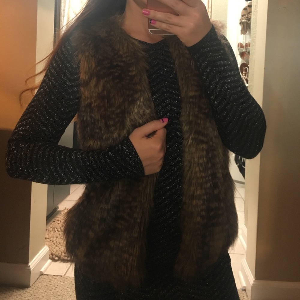 Faux Fur vest brown XS