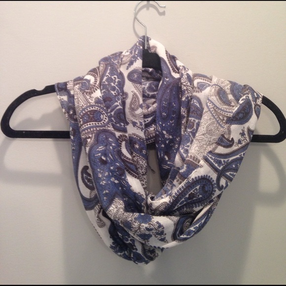 Blue and White Printed Scarf - Picture 2 of 4