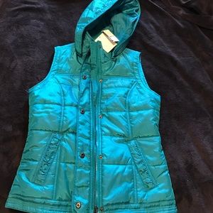 Brand new NY&Co puffer vest.