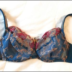 Stunning Samanta Bra - 32DDD (EUR 70F)