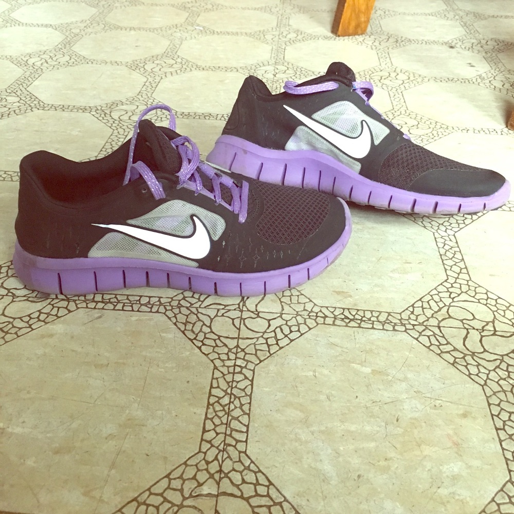 ⭐️Girls Youth Size 4 Nikes