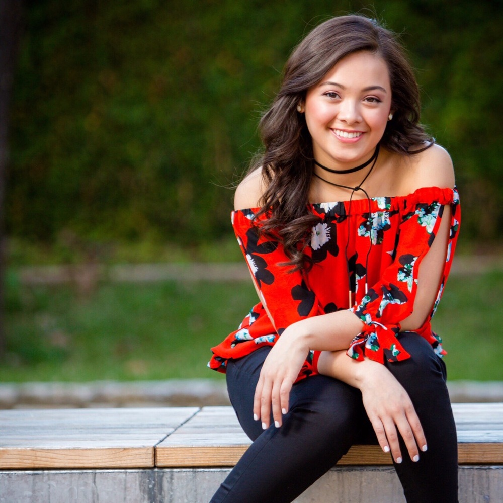 Meet your Posher, Lauren