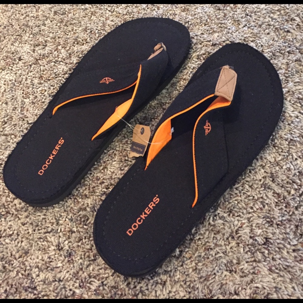 NWT men's sandals