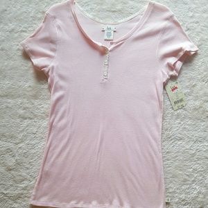 BNWT LEI ribbed button-up top