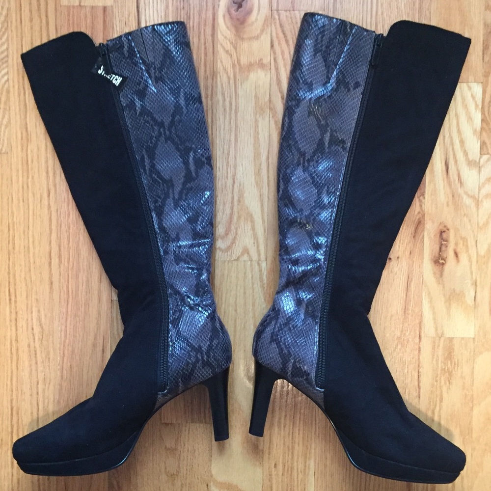 New with tags knee high boots
