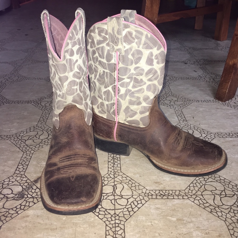 🐴Girls Youth Ariat Boots Size 1⭐️