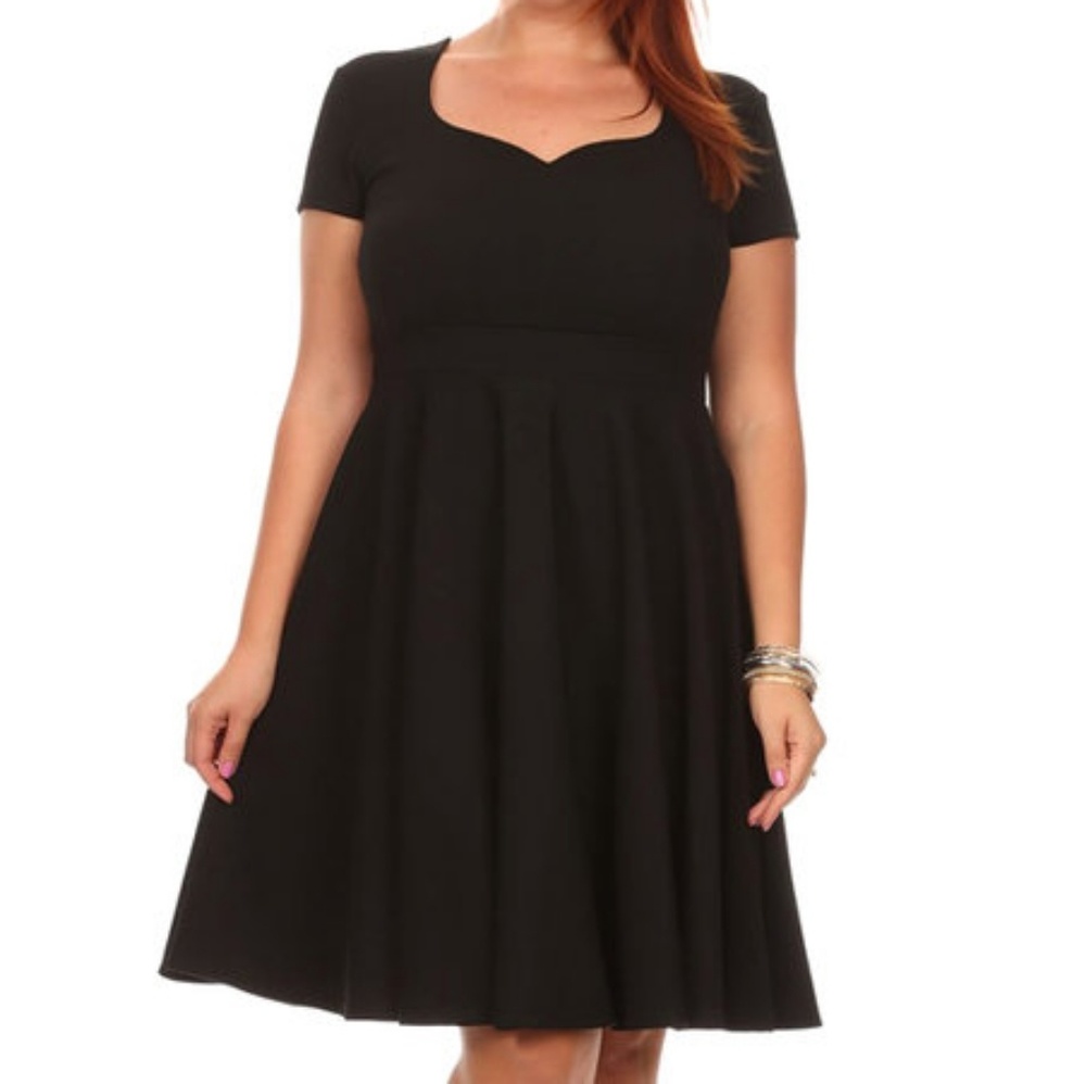 Plus size black sweetheart dress