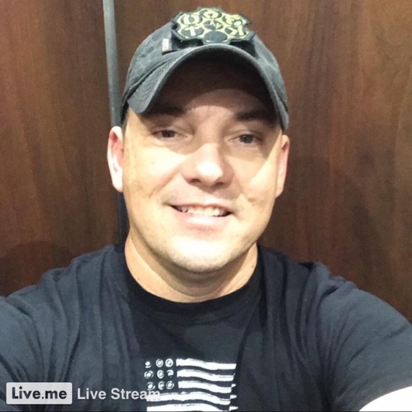 Meet your Posher, Rob - Picture 4 of 7