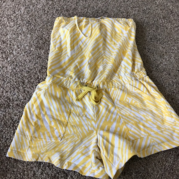 Yellow romper from New York and company - Picture 1 of 3