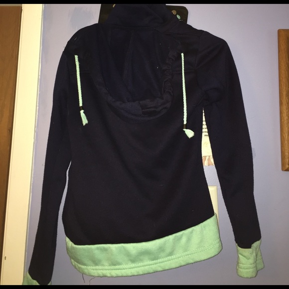 JACKET - Picture 2 of 3