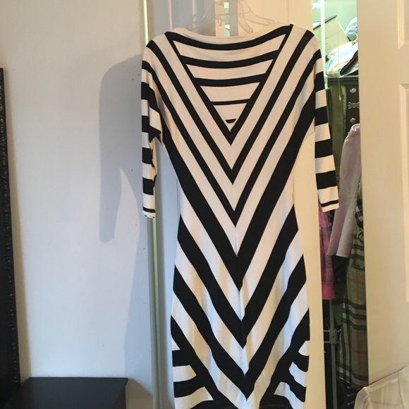 Black and beige dress - Picture 3 of 3