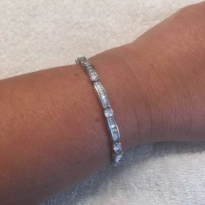 So gorgeous silver and rhinestone bracelet!