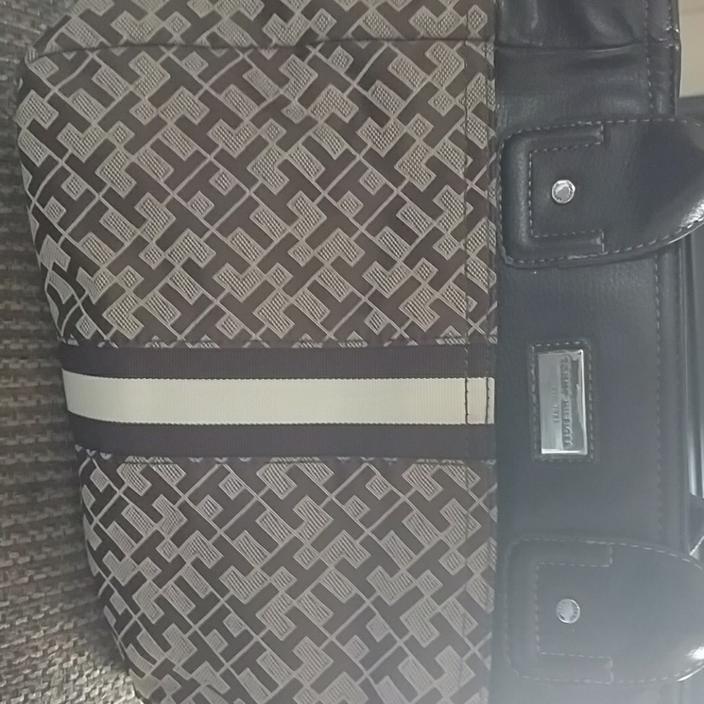 Tommy Hilfiger purse