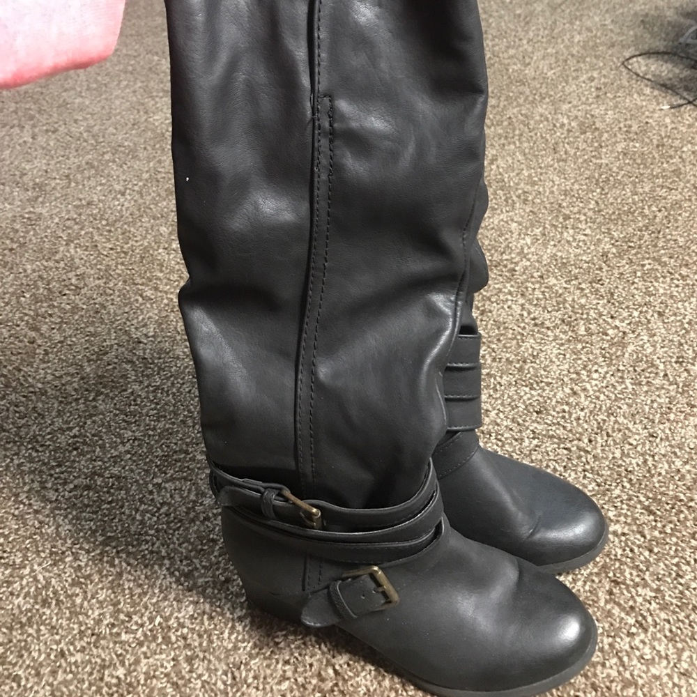 Black riding boot