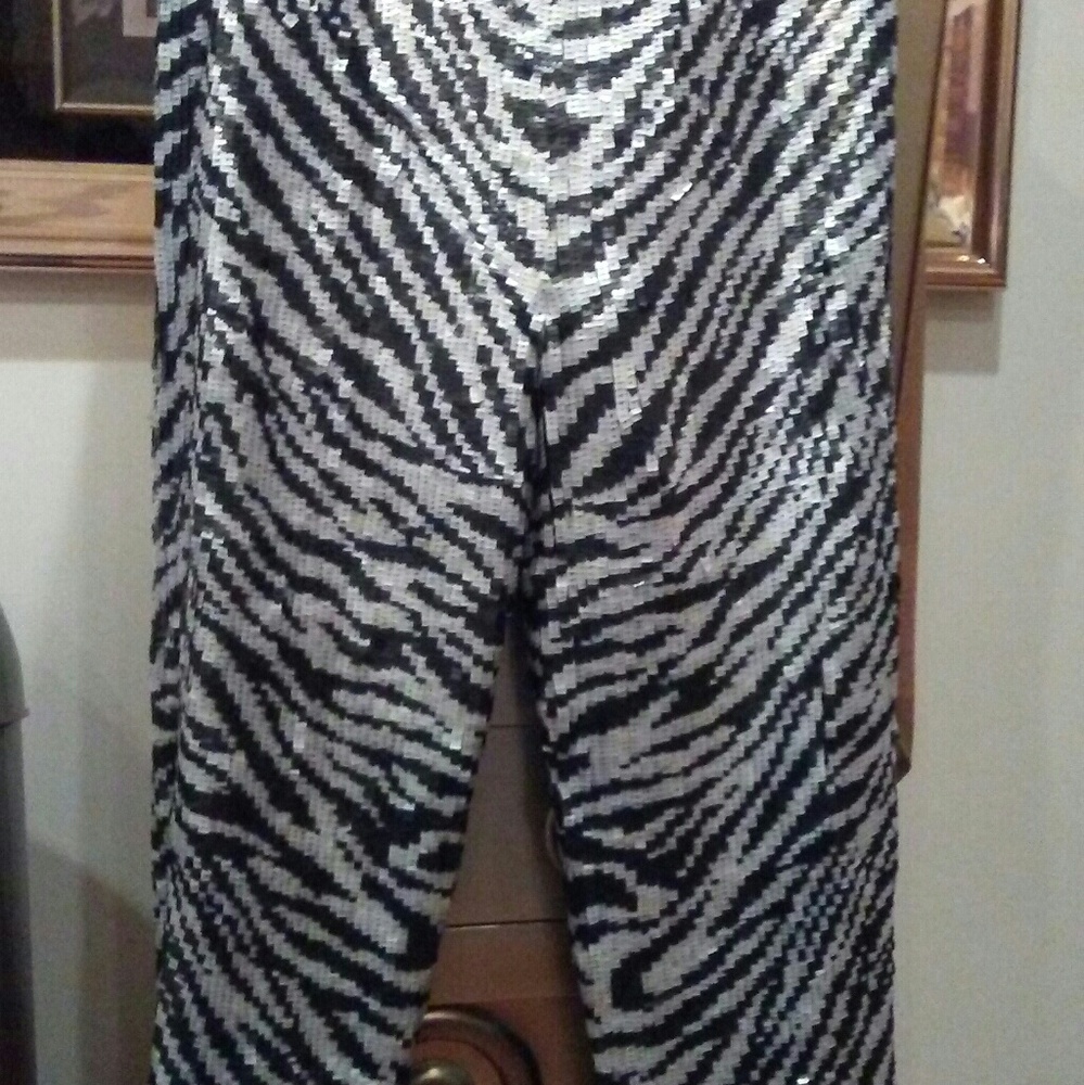 Beaded Pants Suit - Picture 6 of 8