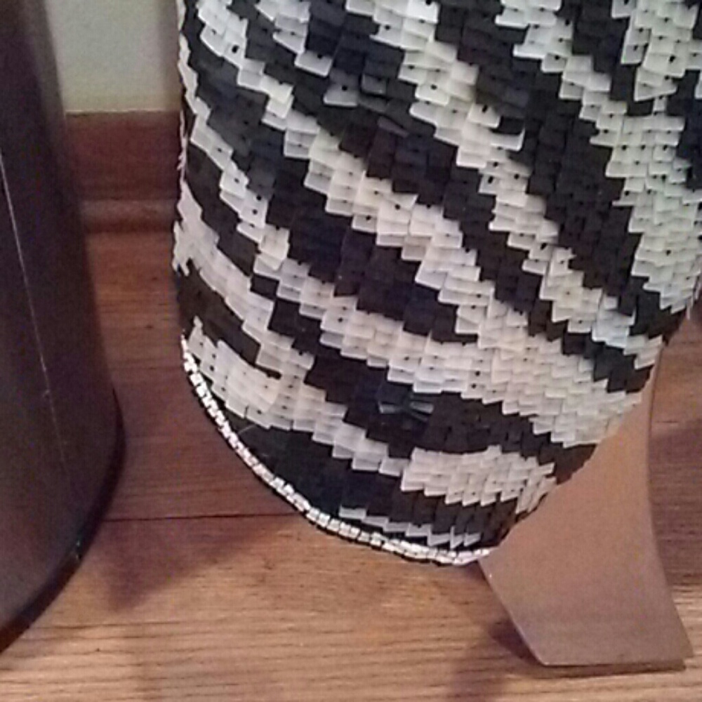 Beaded Pants Suit - Picture 7 of 8
