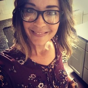 Meet your Posher, April