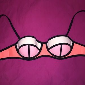 Triangl bathing suit top